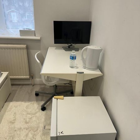 Single Room Canvey Island Ngoại thất bức ảnh