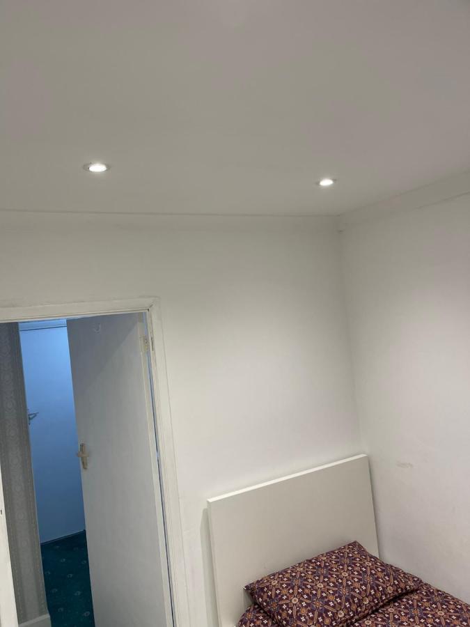 Single Room Canvey Island Ngoại thất bức ảnh